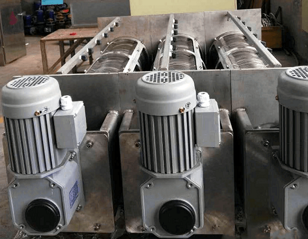 直交軸減速機在螺旋輸送機上的應用