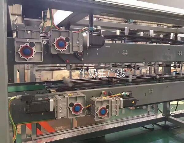 牛奶生產(chǎn)線直角減速機配伺服電機的應用