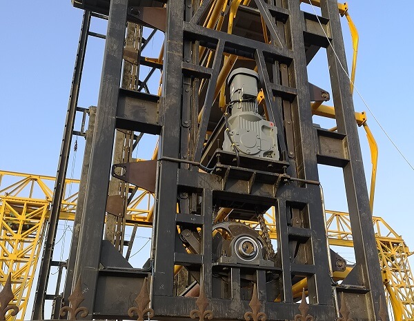 立體車庫(kù)減速機(jī)-邁傳K斜齒輪直角減速機(jī)的應(yīng)用