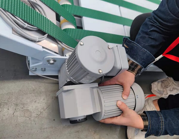 士元直交軸減速機(jī)在輸送帶上的應(yīng)用