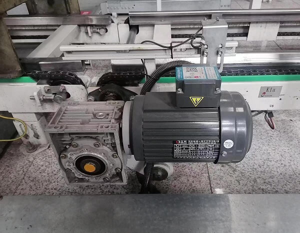 直角蝸輪減速機電機在輸送設備上的應用