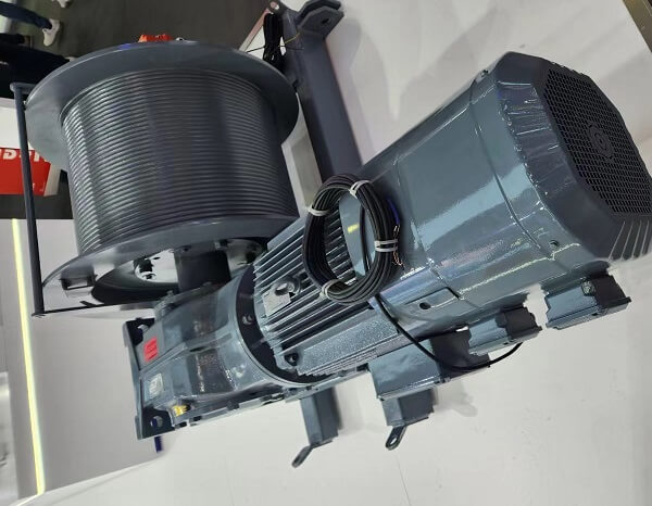 起重卷揚機構用直角齒輪減速機by邁傳